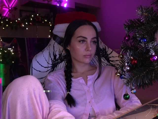 your-red-wine's BongaCams show and profile