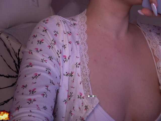 your-red-wine's BongaCams profile