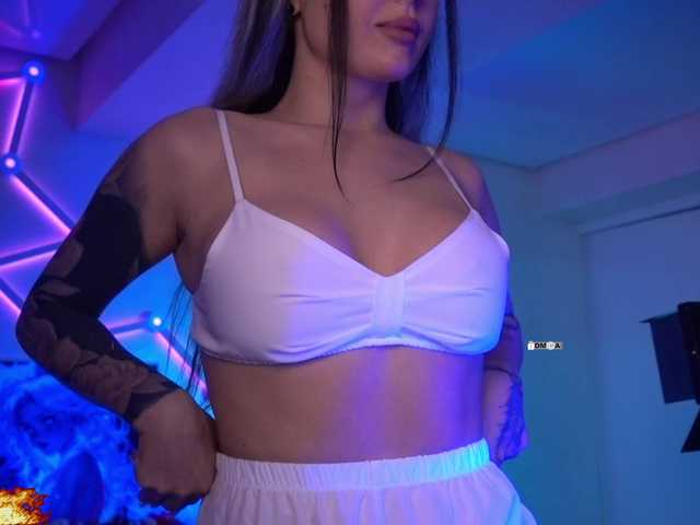 your-red-wine's BongaCams show and profile