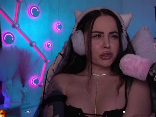 your-red-wine's BongaCams show and profile