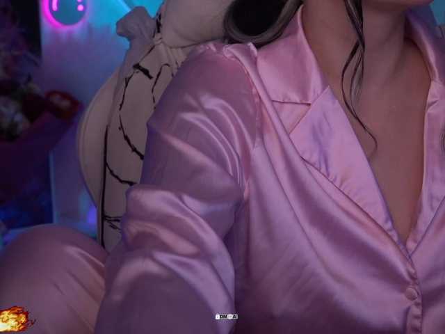 your-red-wine's BongaCams show and profile