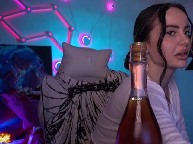 your-red-wine's BongaCams show and profile