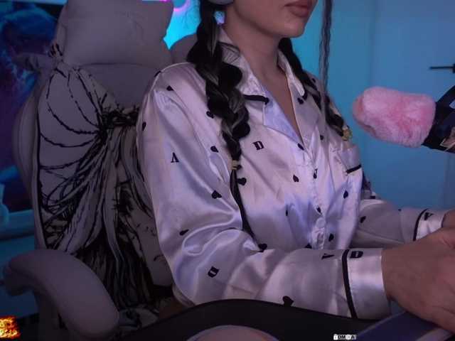 your-red-wine's BongaCams show and profile