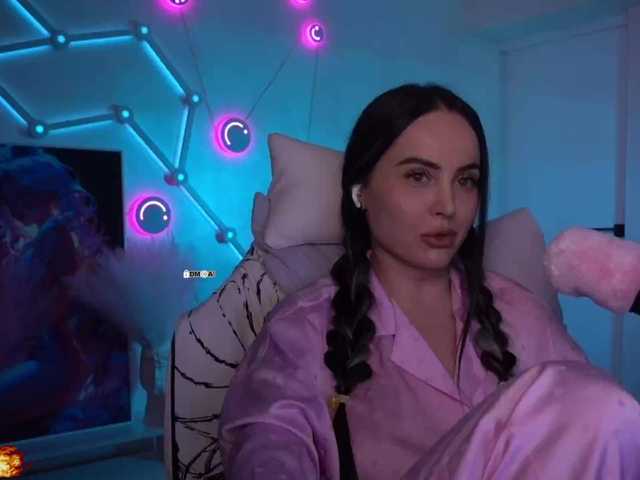 your-red-wine's BongaCams show and profile