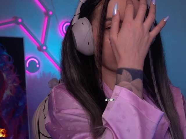 your-red-wine's BongaCams show and profile