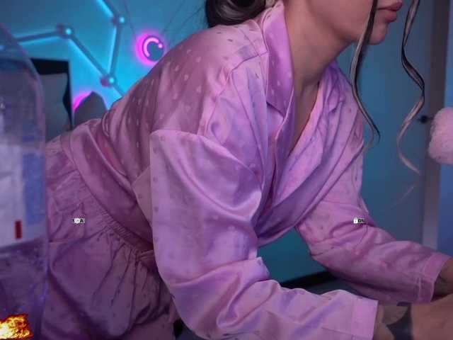 your-red-wine's BongaCams show and profile