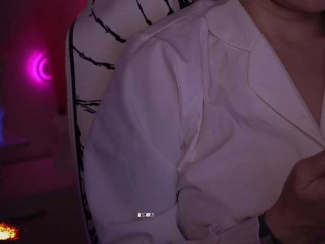 your-red-wine's BongaCams profile