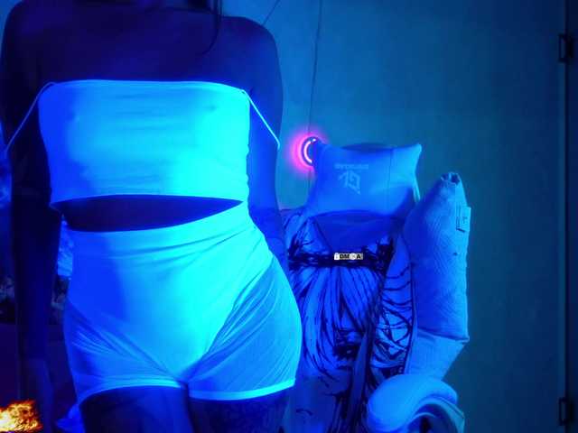 your-red-wine's BongaCams show and profile