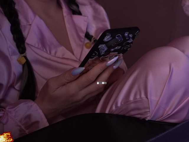 your-red-wine's BongaCams show and profile