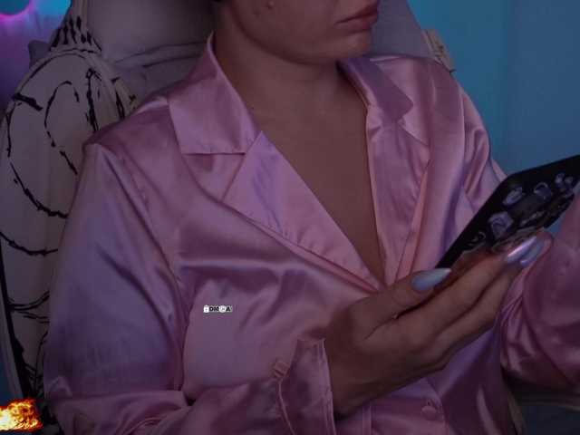 your-red-wine's BongaCams show and profile