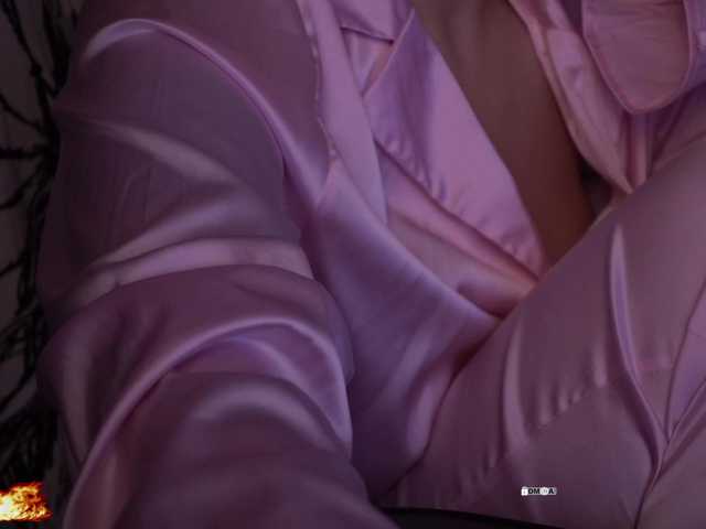 your-red-wine's BongaCams show and profile