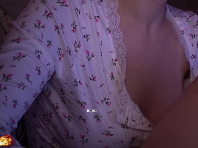 your-red-wine's BongaCams profile