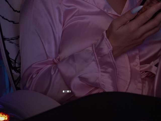 your-red-wine's BongaCams show and profile