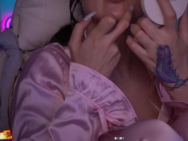 your-red-wine's BongaCams show and profile