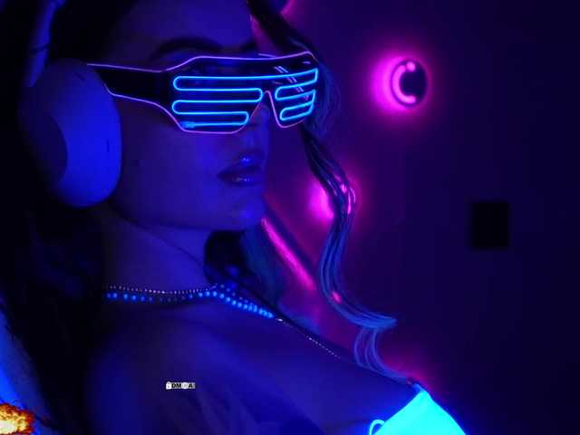 your-red-wine's BongaCams show and profile