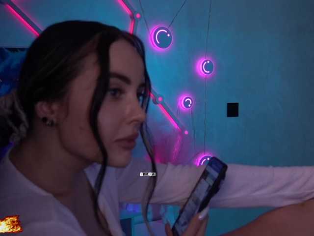 your-red-wine's BongaCams profile