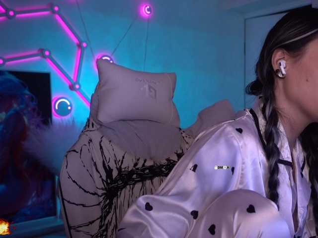 your-red-wine's BongaCams show and profile