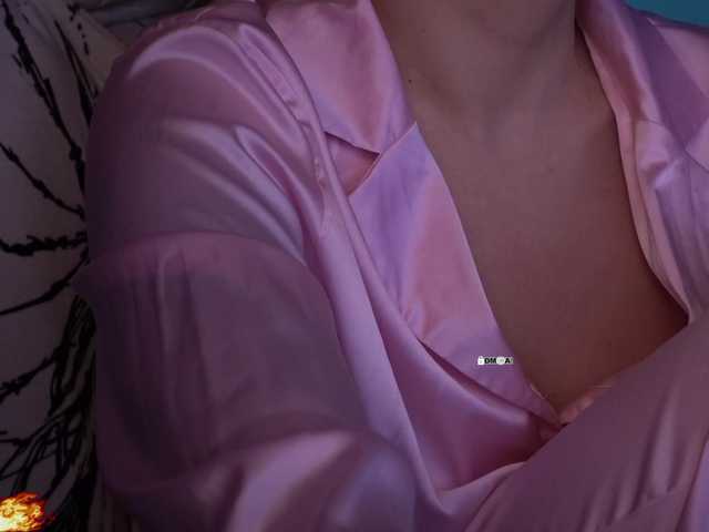 your-red-wine's BongaCams show and profile