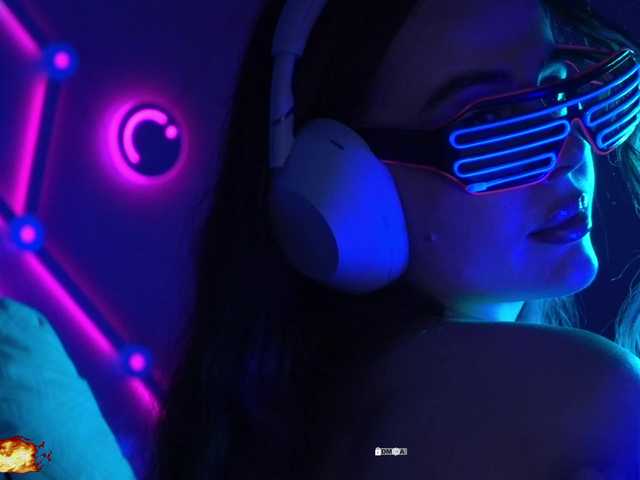 your-red-wine's BongaCams show and profile