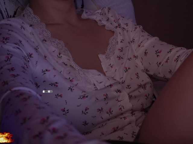 your-red-wine's BongaCams show and profile