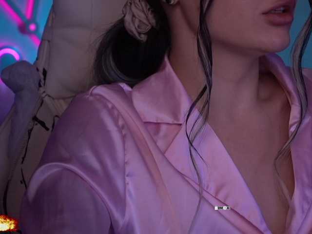 your-red-wine's BongaCams show and profile