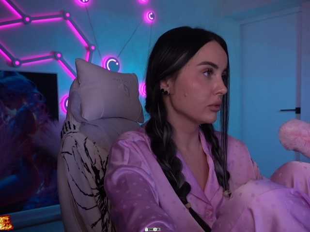 your-red-wine's BongaCams show and profile