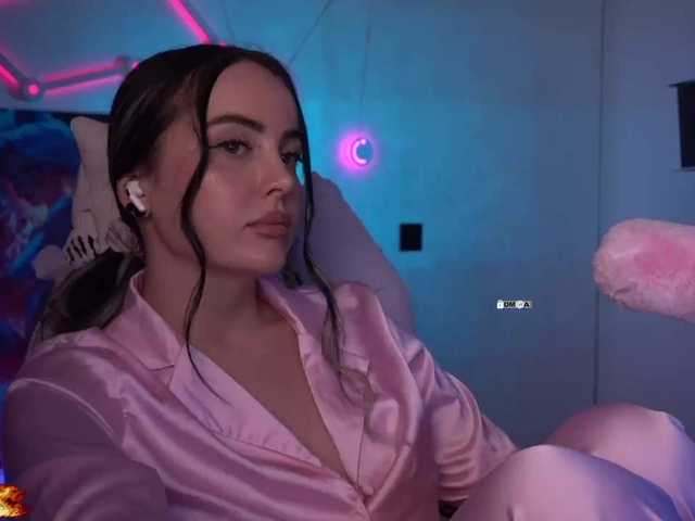 your-red-wine's BongaCams show and profile