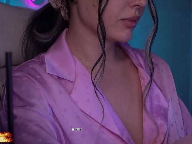 your-red-wine's BongaCams show and profile