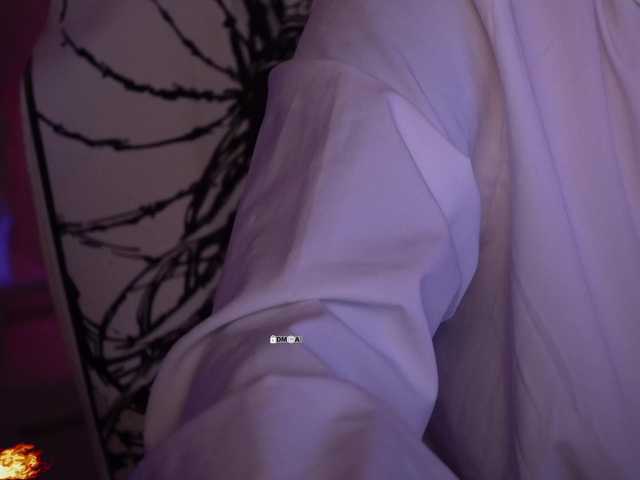 your-red-wine's BongaCams show and profile