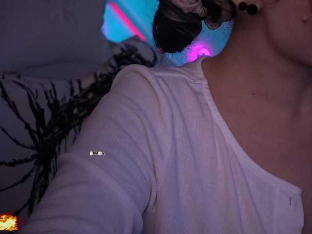 your-red-wine's BongaCams profile