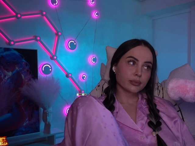 your-red-wine's BongaCams show and profile