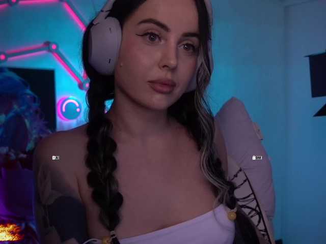 your-red-wine's BongaCams show and profile