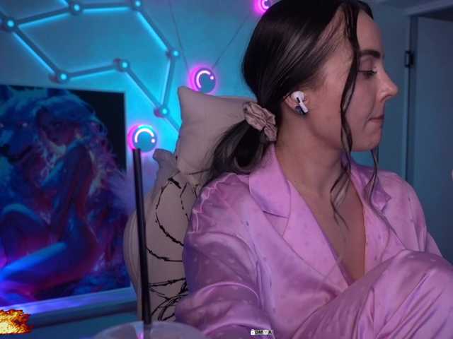 your-red-wine's BongaCams show and profile