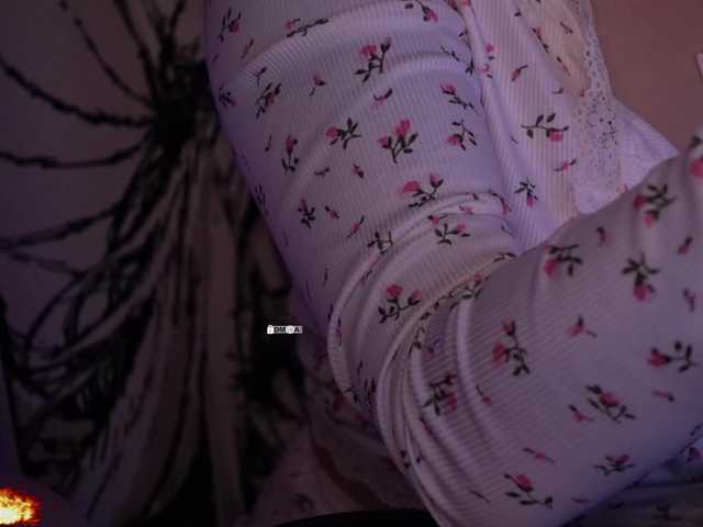 your-red-wine's BongaCams show and profile