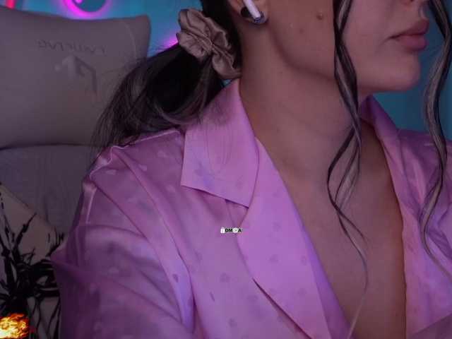 your-red-wine's BongaCams show and profile