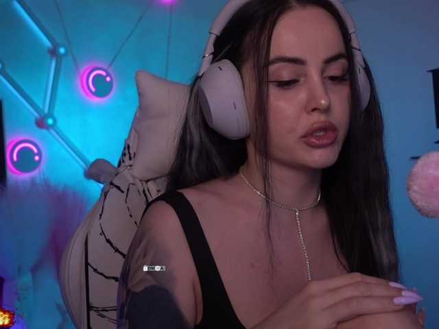 your-red-wine's BongaCams show and profile