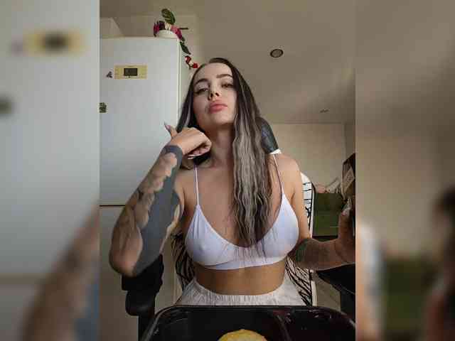 amateur nude cam Your-red-wine