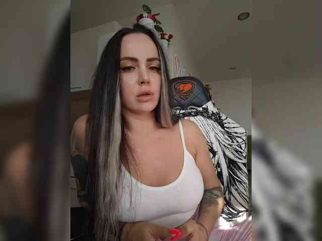 your-red-wine Live Webcam on BongaCams