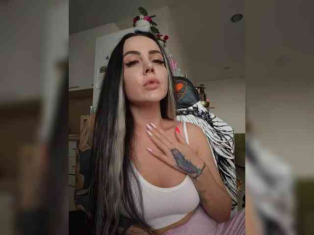 your-red-wine Live Webcam on BongaCams