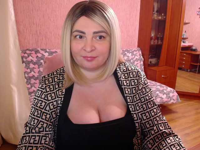 -MeowMeow-'s BongaCams show and profile