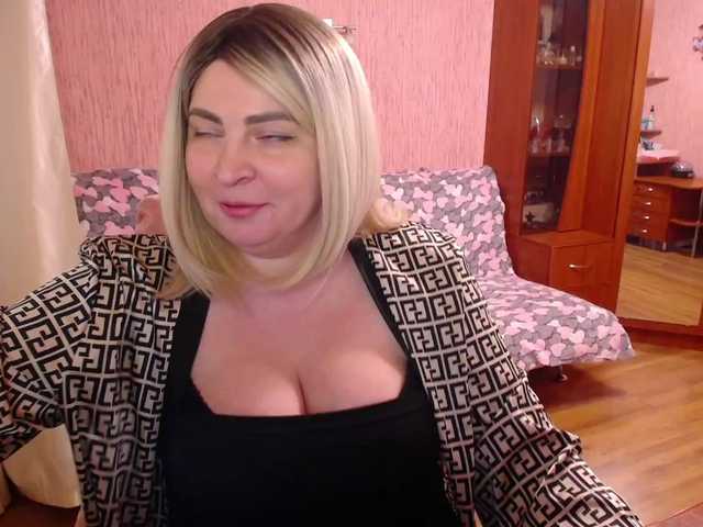 -MeowMeow-'s BongaCams show and profile