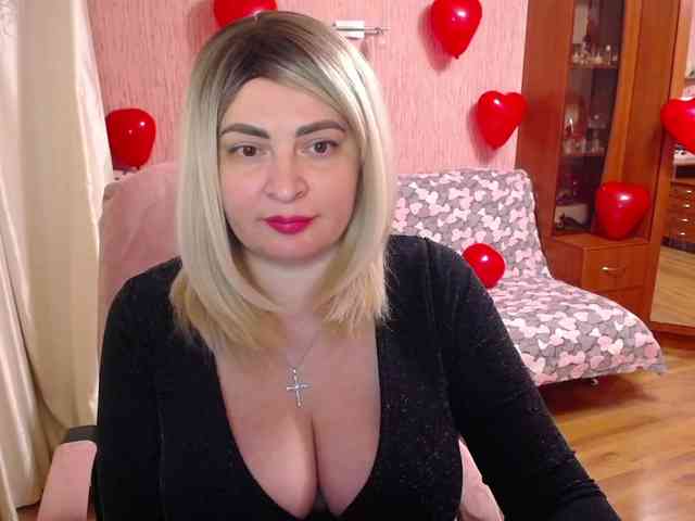 -MeowMeow- Live Webcam on BongaCams