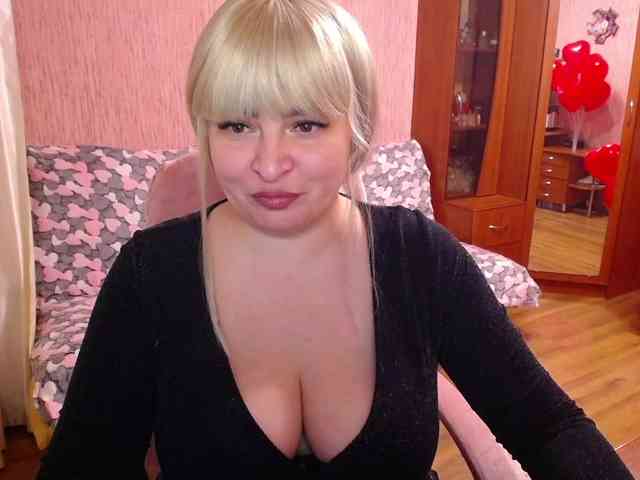 -MeowMeow- Live Webcam on BongaCams