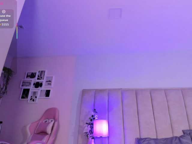  EllaThorne chat room