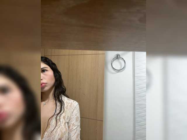 EllaThorne's BongaCams show and profile