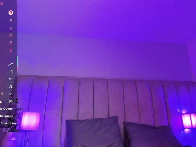 EllaThorne's BongaCams show and profile