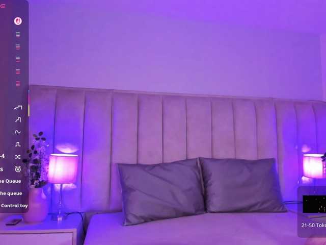 EllaThorne's BongaCams show and profile