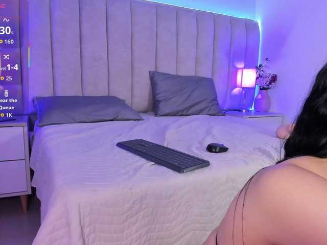 EllaThorne's BongaCams show and profile