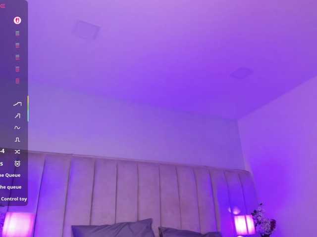 EllaThorne's BongaCams show and profile