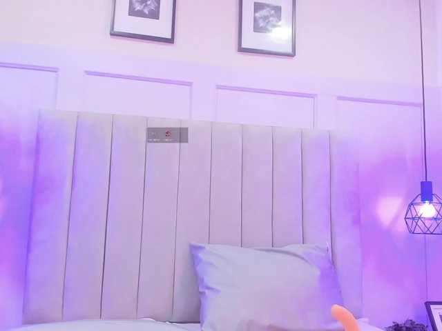 EllaThorne from BongaCams